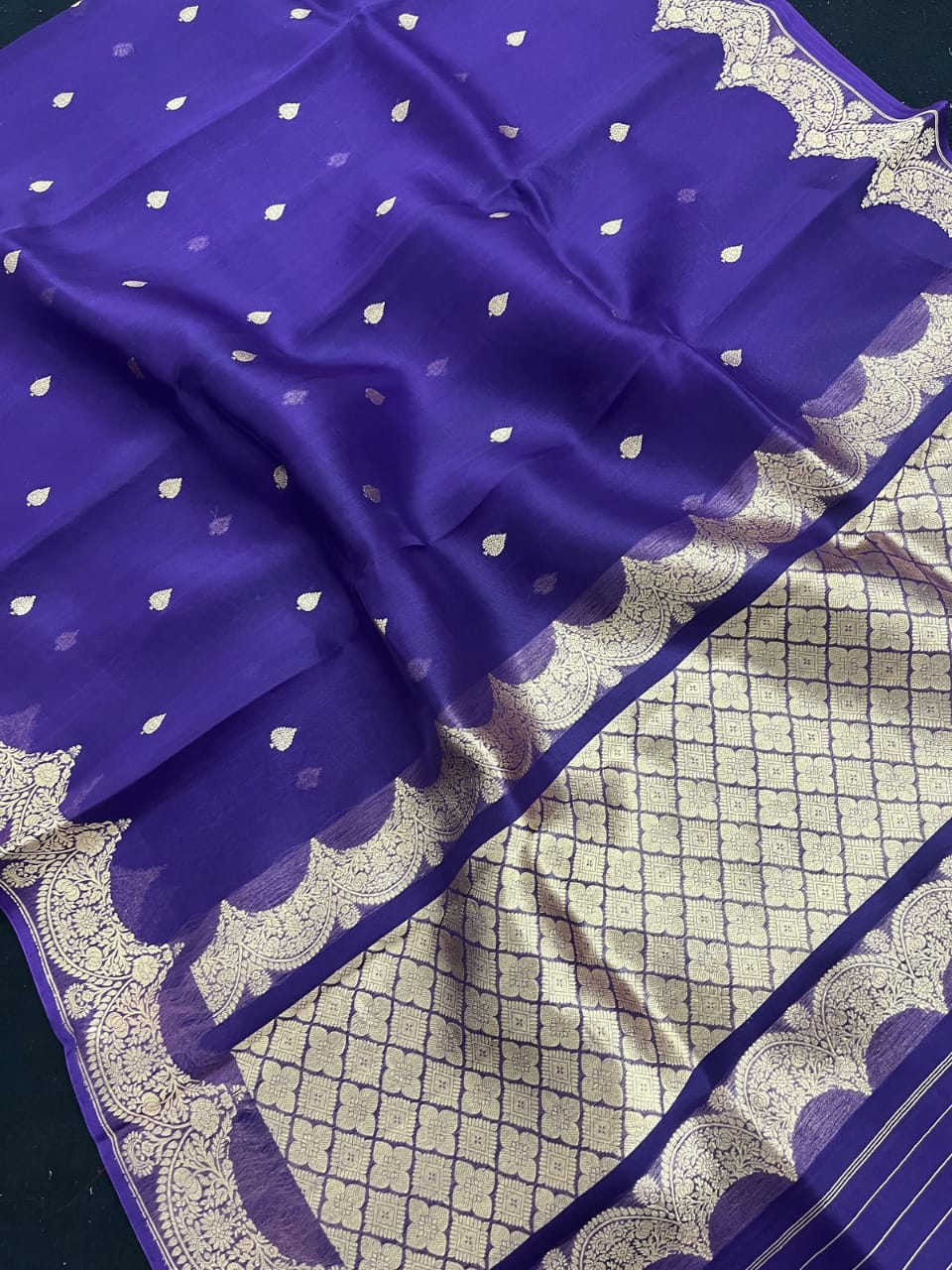 Banarasi Kora Organza Silk Saree.