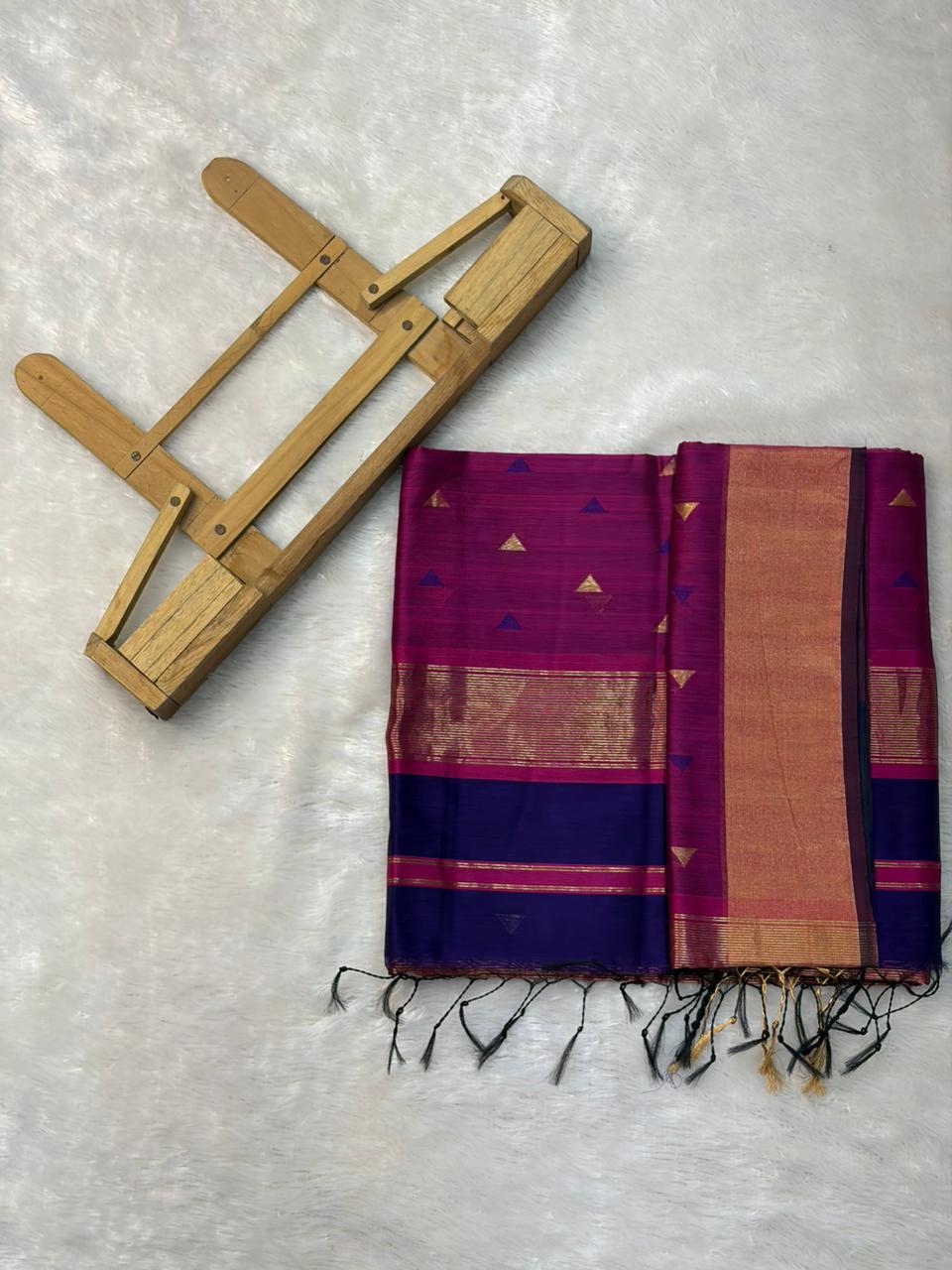 Pure Maheshwari Handloom Silk Saree.