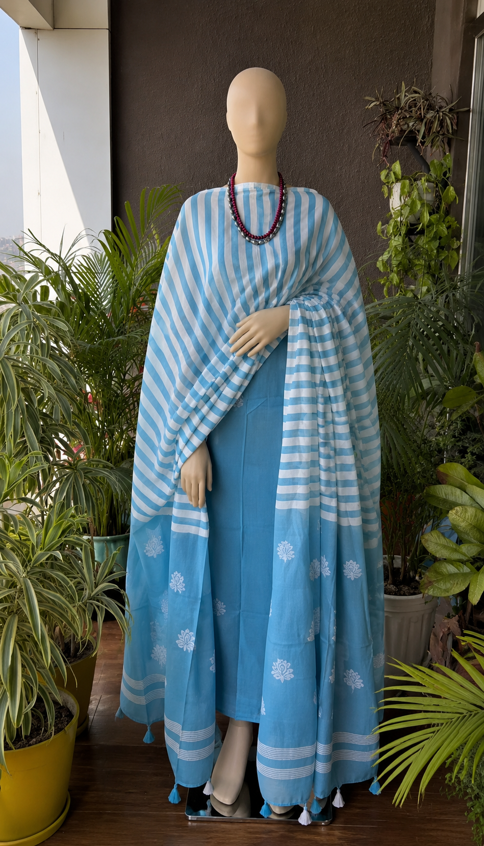 Pure Cotton Jamdani Unstitch Suit.