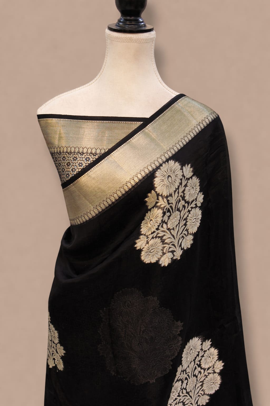 Banarasi Kora Organza Silk Saree.