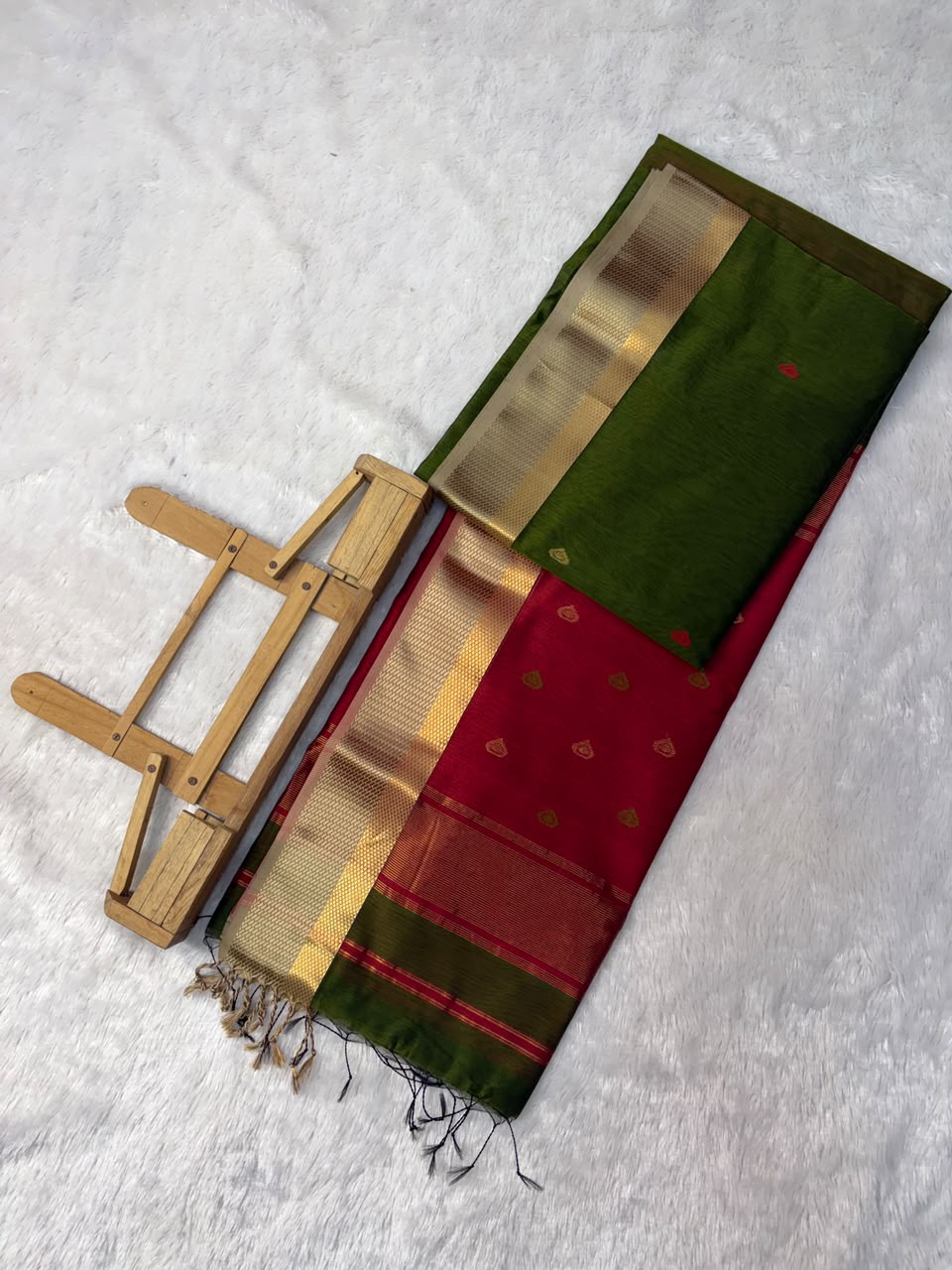 Pure Maheshwari Handloom Silk Saree.