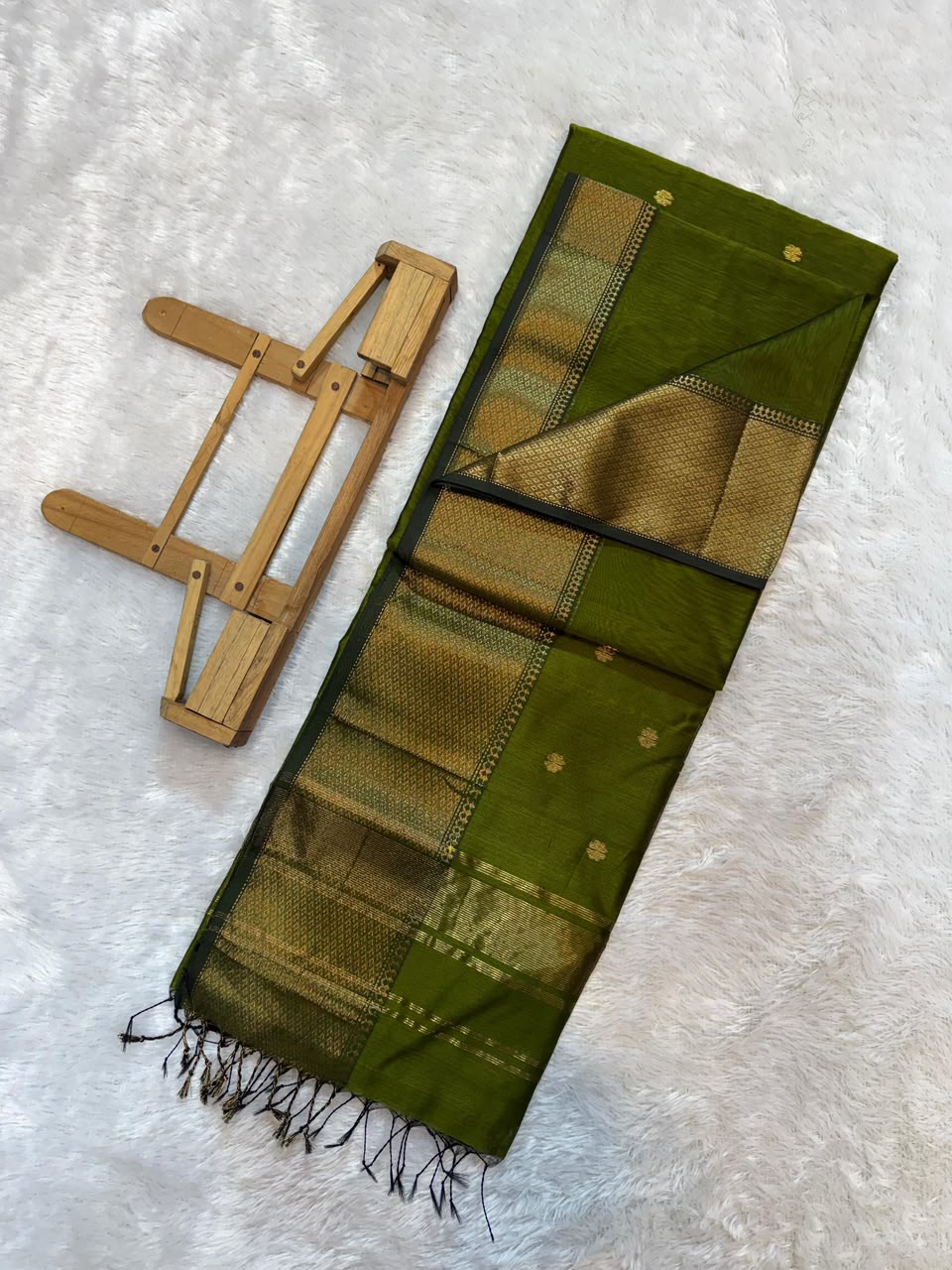 Pure Maheshwari Handloom Silk Saree.