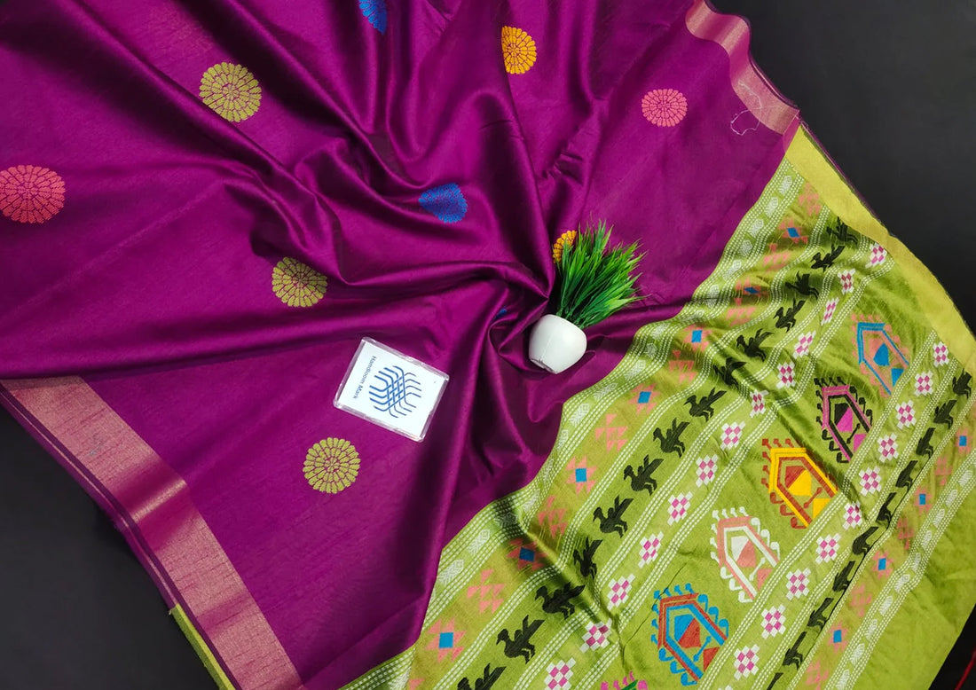 Handloom Sarees: Why Supporting Handloom Artisans Matters?