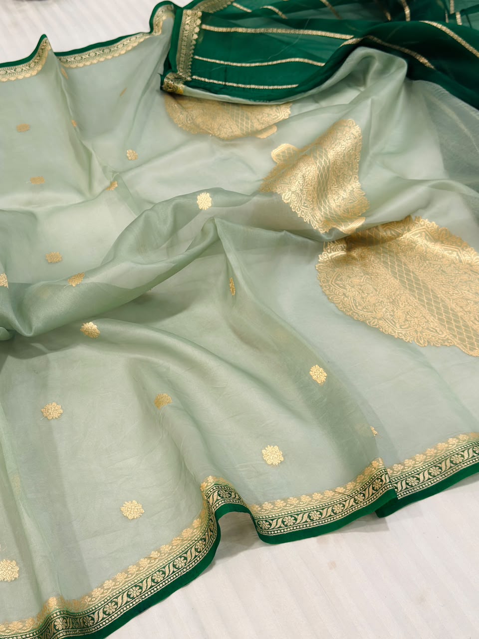Pure Banarasi Handloom Kora Organza Silk Saree.