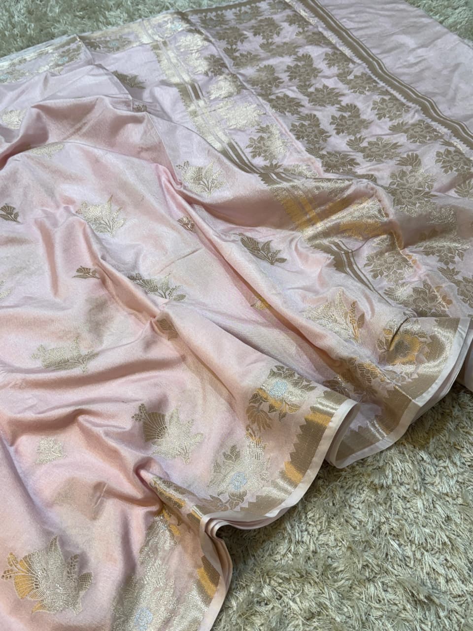 Banarasi Georgette Silk Sona rupa weaving border Saree.