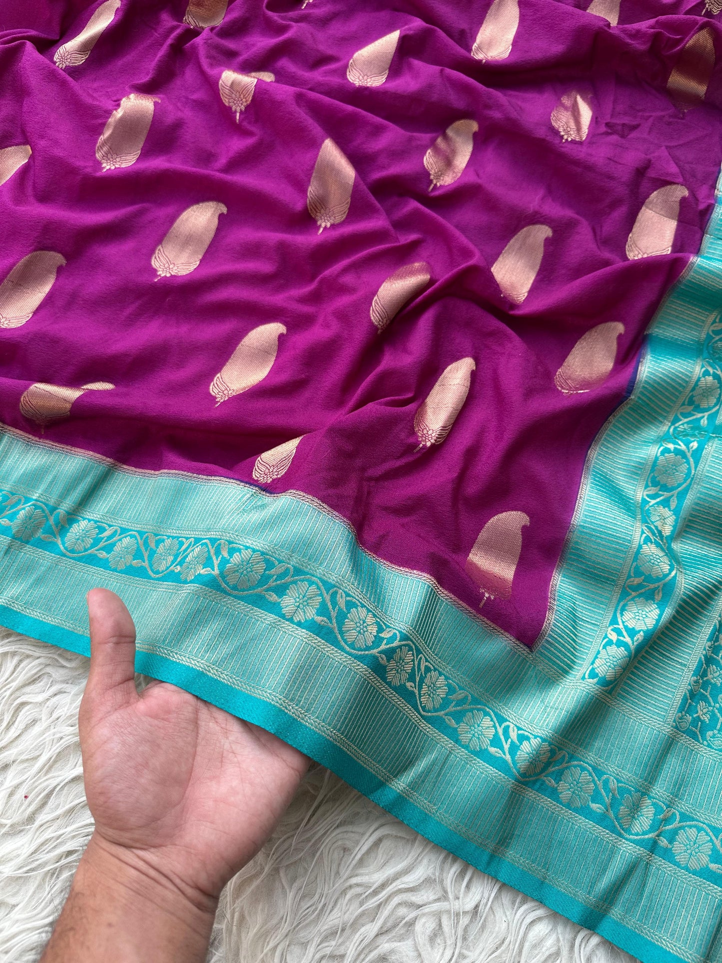 Banarasi Crep Georgette Beautiful Zari Weaving Saree