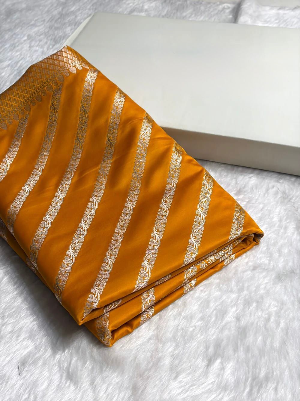 Banarasi Handloom Katan Mashru Silk Saree.