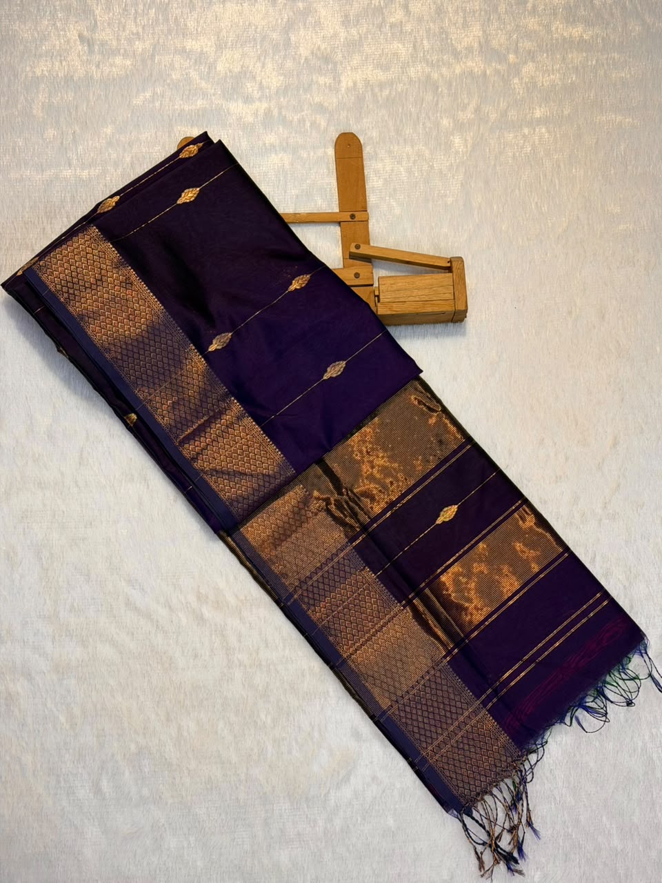Pure Maheshwari Handloom Silk Saree.