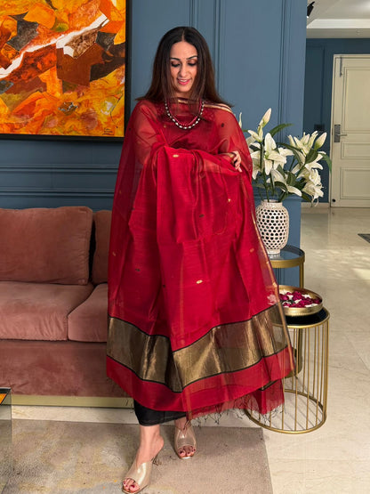 Pure Maheswari Silk Cotton Handwoven Unstitch Suit.