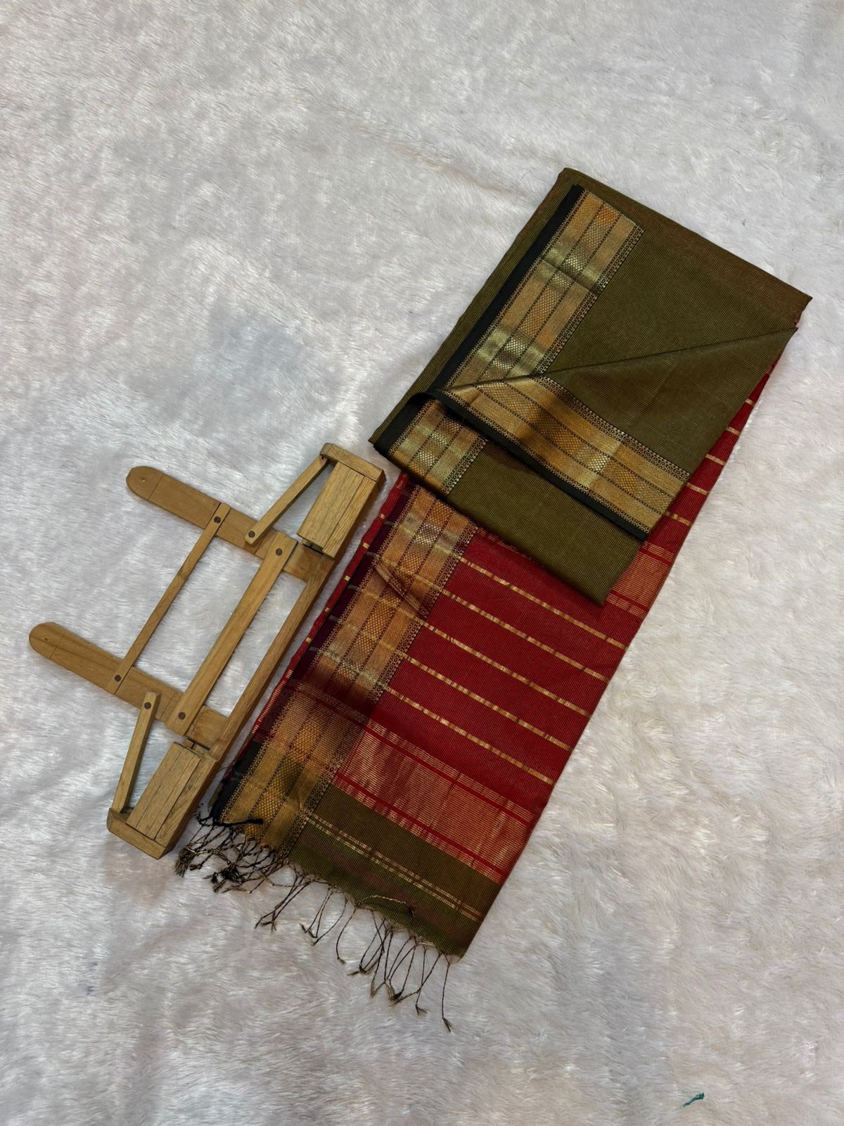 Pure Maheshwari Handloom Silk Saree.