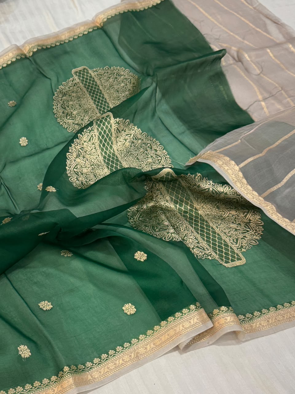Pure Banarasi Handloom Kora Organza Silk Saree.
