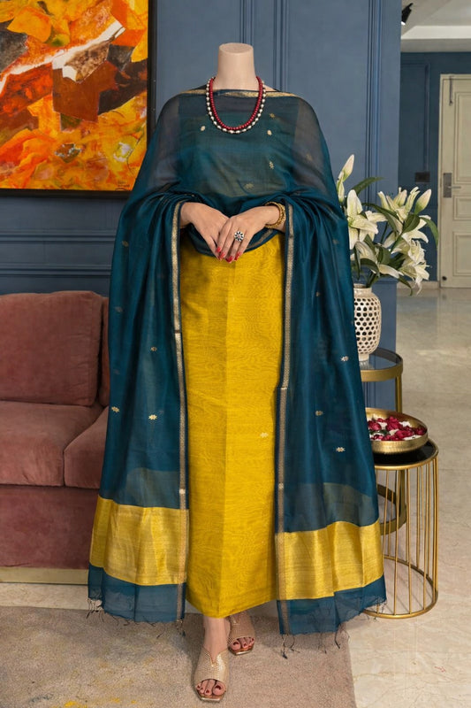 Pure Maheswari Silk Cotton Handwoven Unstitch Suit.