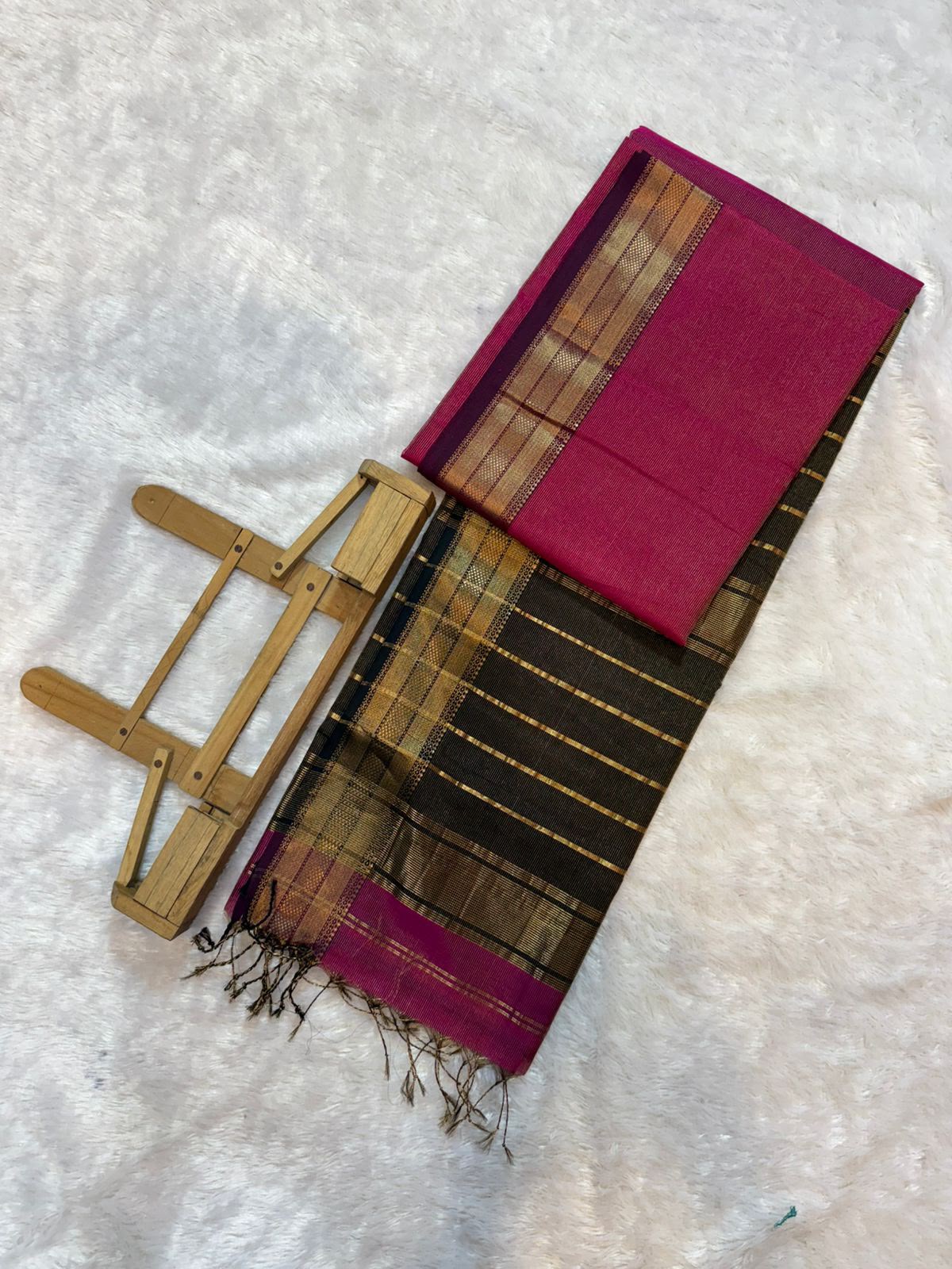 Pure Maheshwari Handloom Silk Saree.