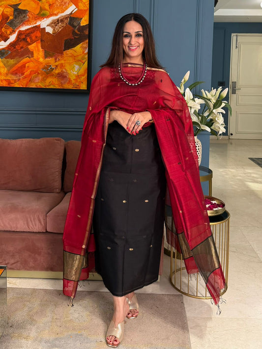 Pure Maheswari Silk Cotton Handwoven Unstitch Suit.
