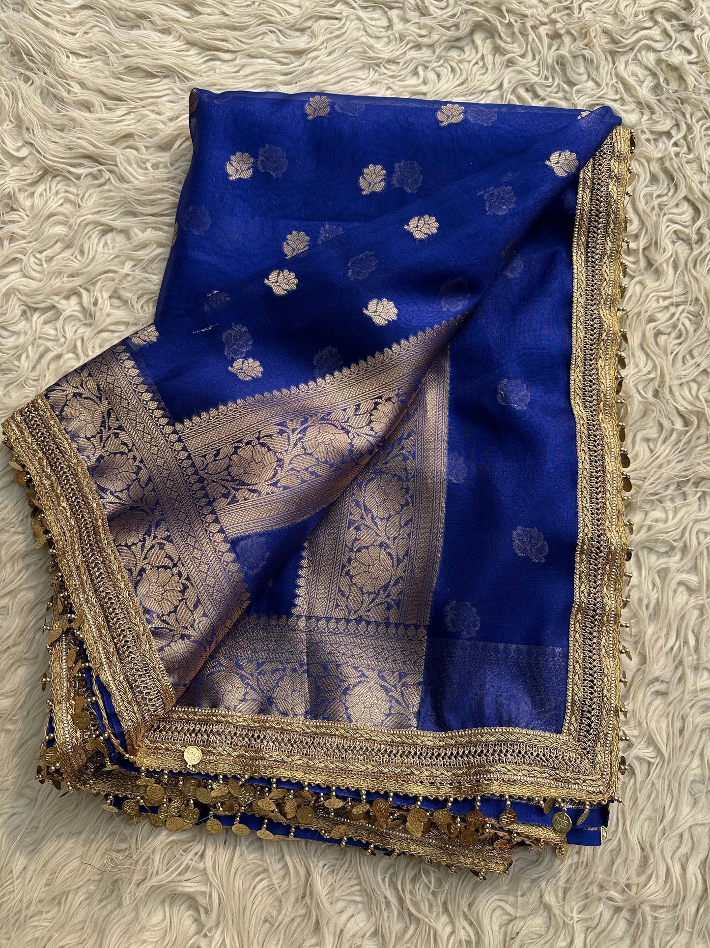 Banarasi most trending tissue Saree With beautiful coins lace