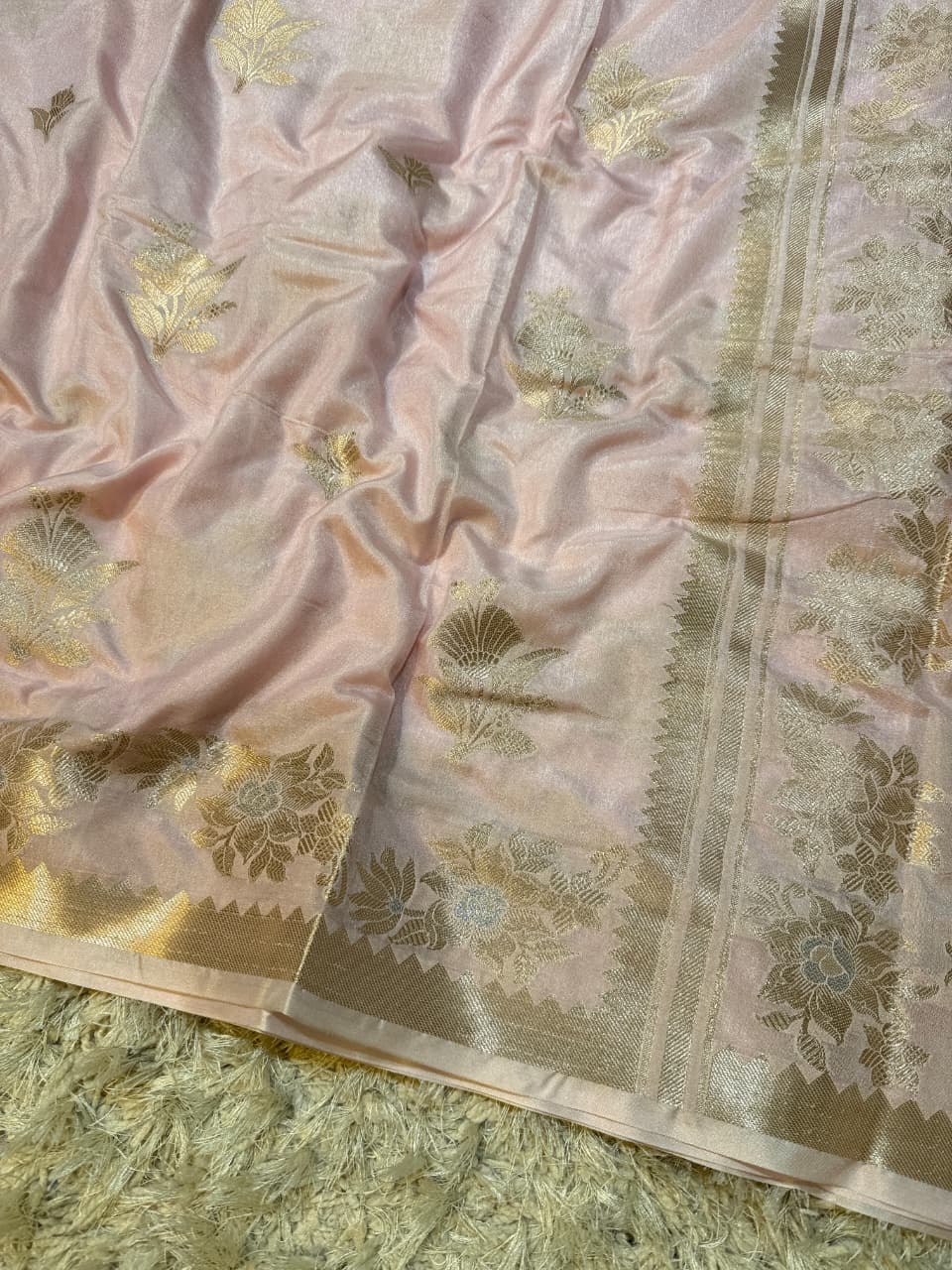 Banarasi Georgette Silk Sona rupa weaving border Saree.