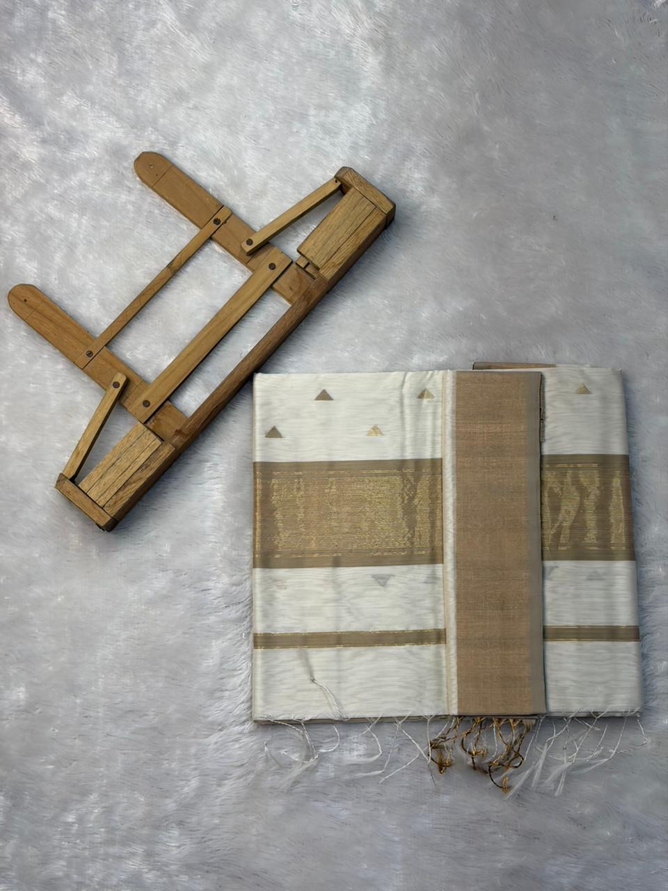Pure Maheshwari Handloom Silk Saree.