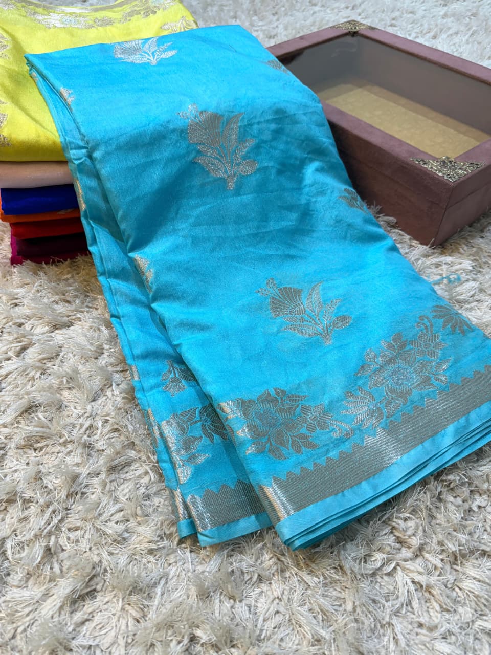 Banarasi Georgette Silk Sona rupa weaving border Saree.