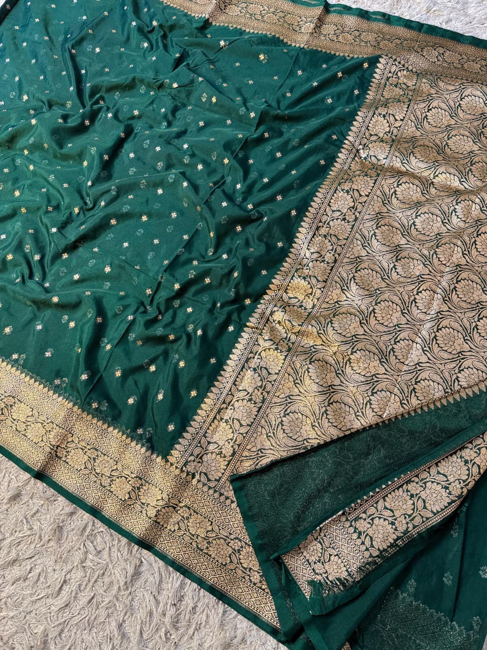 Banarasi Georgette Silk Saree With Blouse.