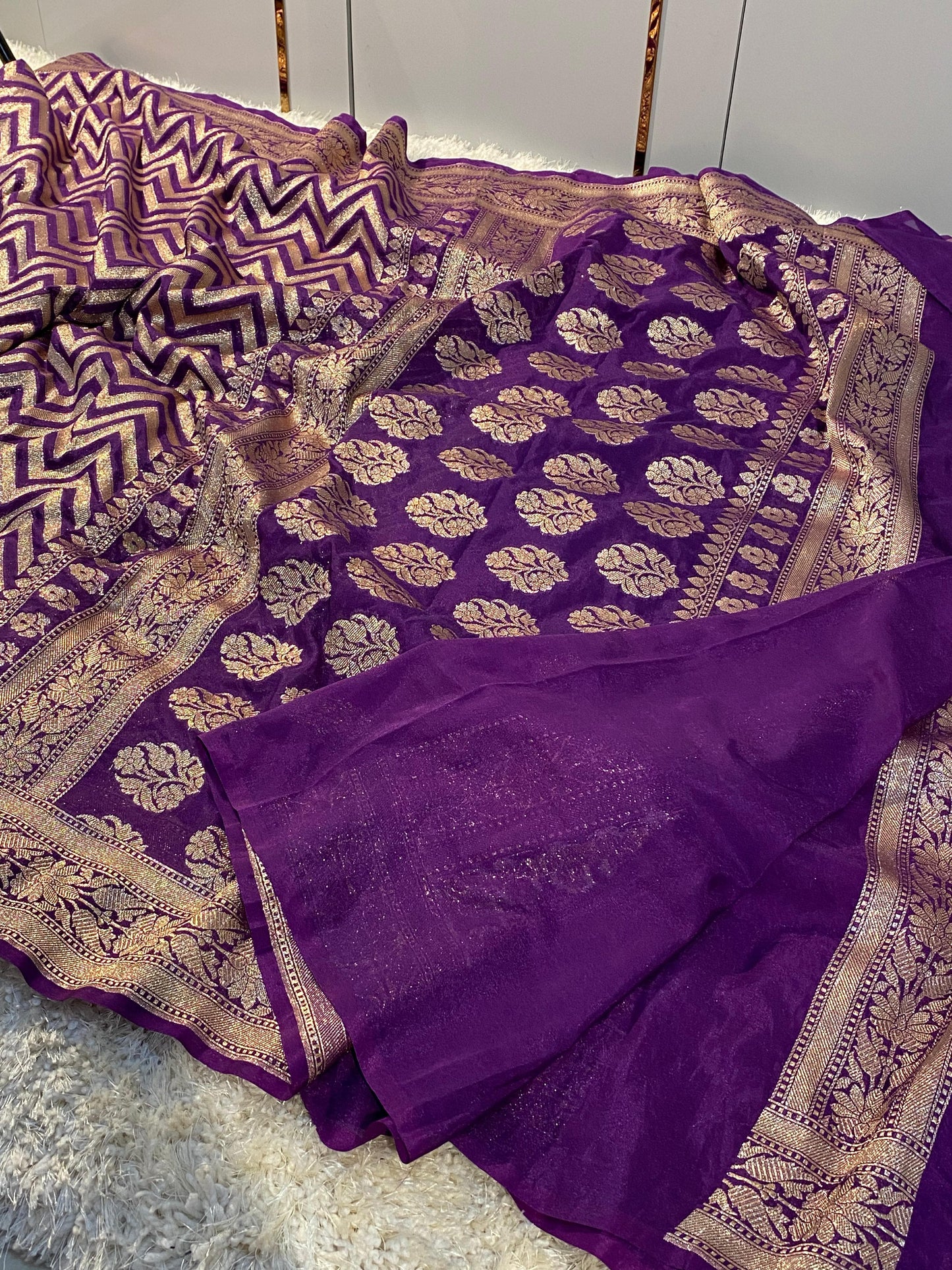 Handloom Banarasi Khaddi Katan Georgette Silk Saree.