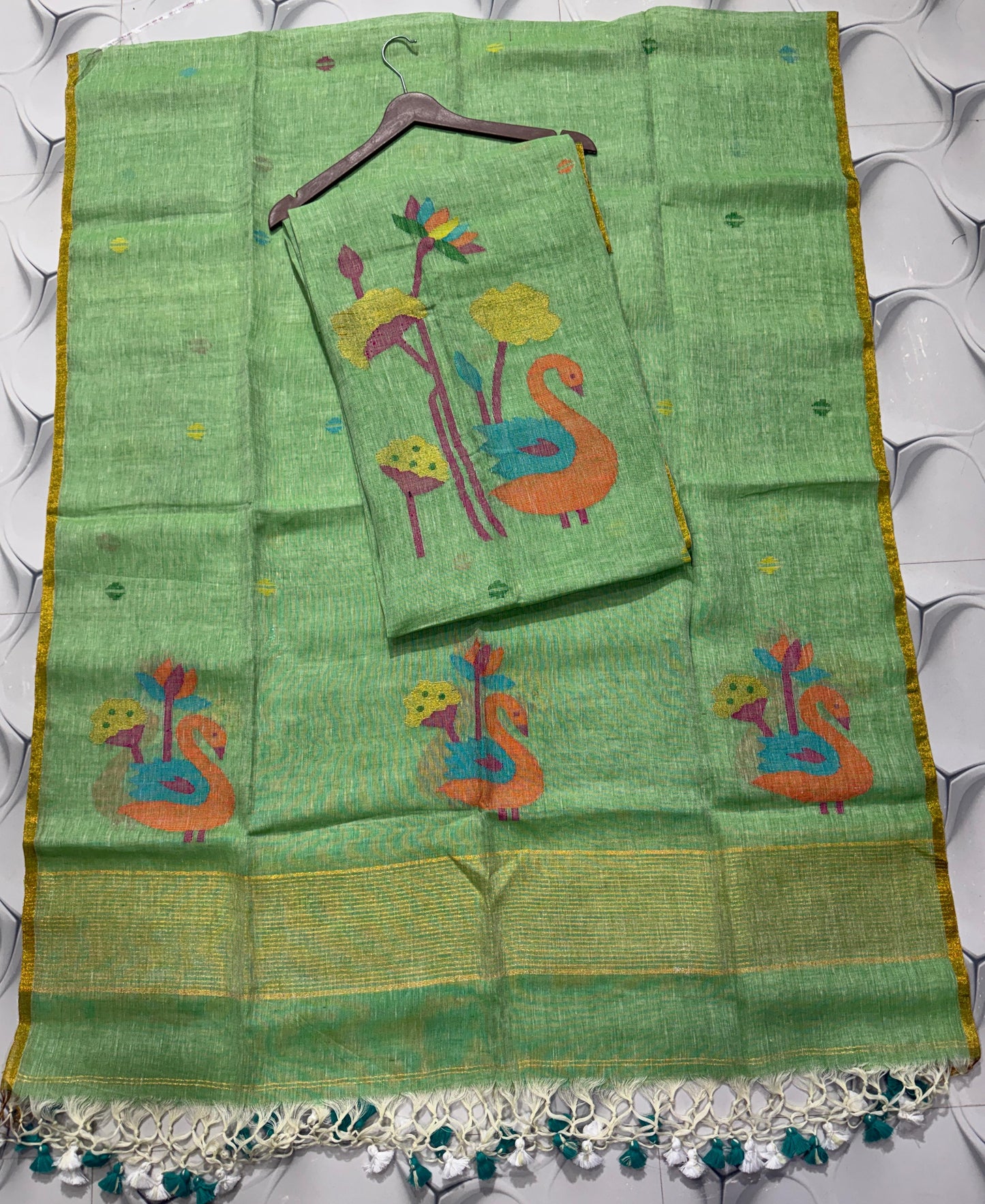 Pure Linen Jamdani Unstitch Suit.