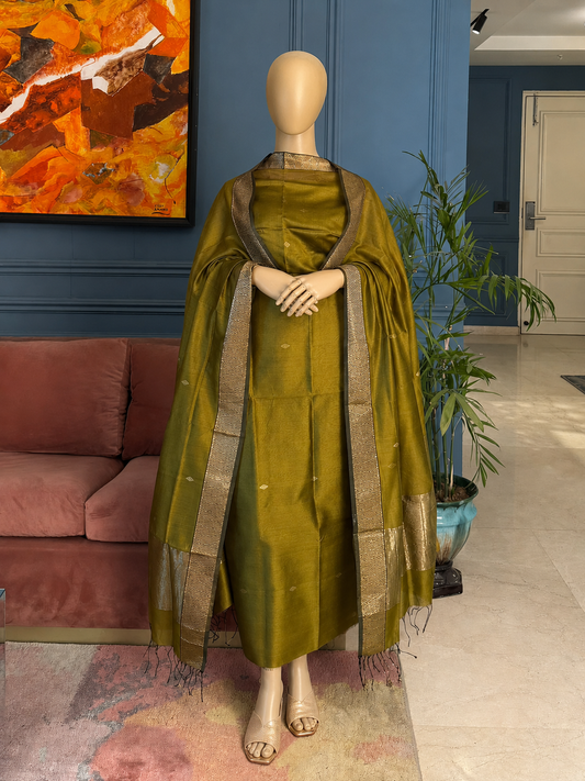Pure Maheswari Silk Cotton Handwoven Unstitch Suit.