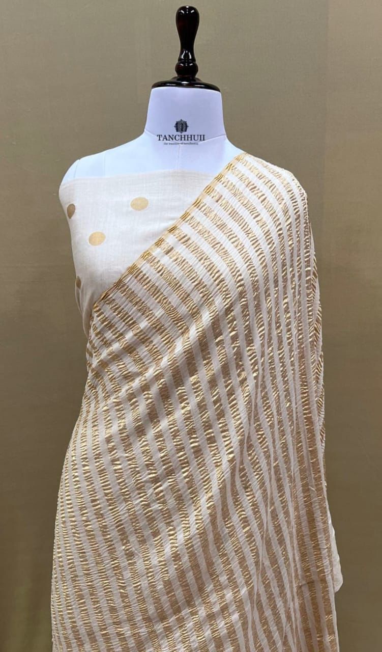 Pure Banarasi Handloom Munga Silk Saree.