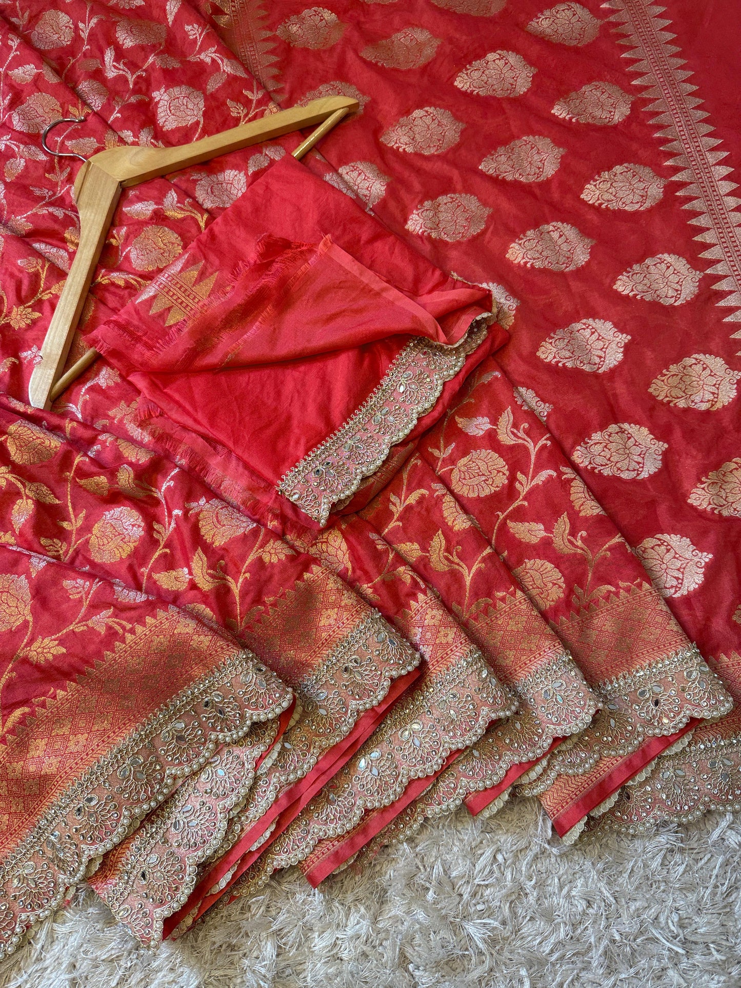 Handloom Banarasi Mashru Khaddi Soft Silk Saree.