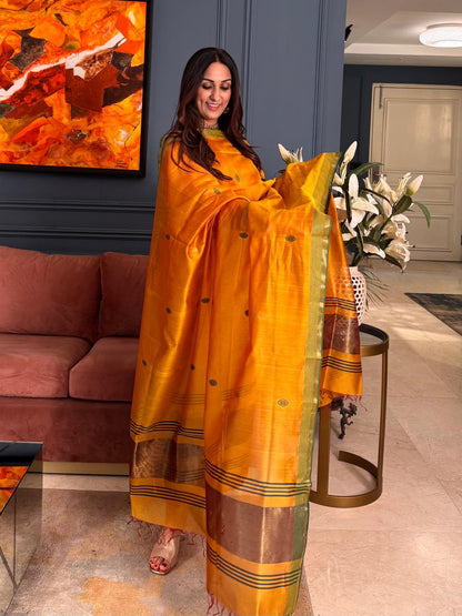 Pure Maheswari Silk Cotton Handwoven Unstitch Suit.