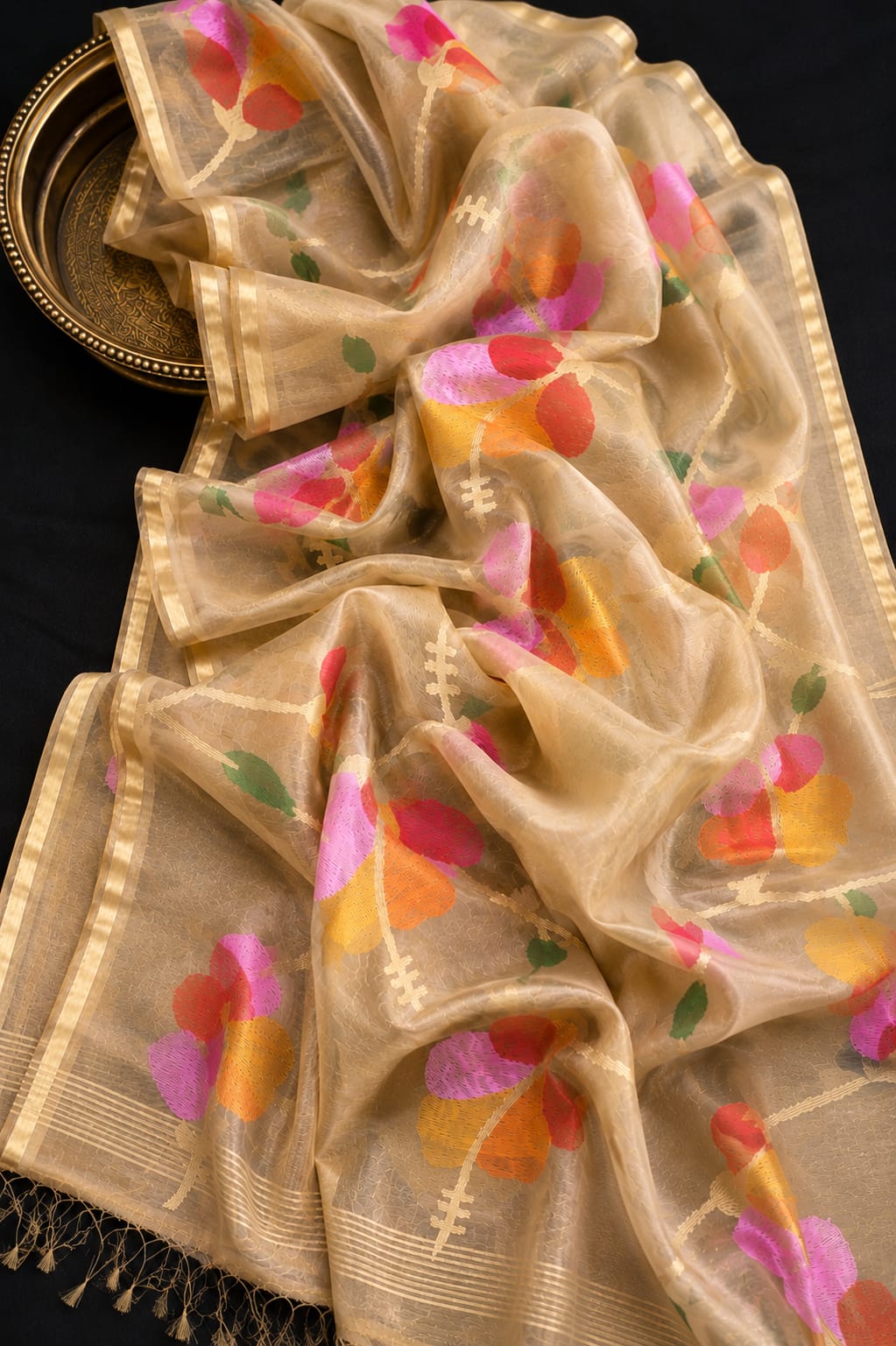 Pure Maslin Jamdani Saree with Blouse.