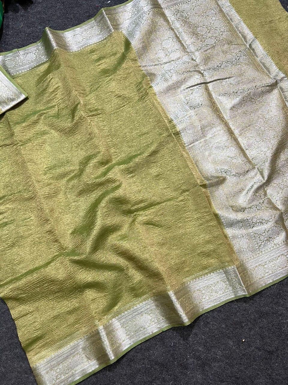 Banarasi Crushed Tissue Soft Silk Saree.