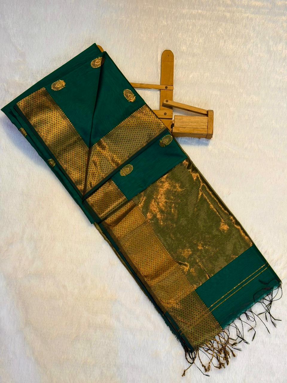 Pure Maheshwari Handloom Silk Saree.