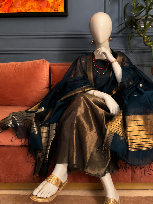 Pure Maheswari Silk Cotton Handwoven Unstitch Suit.