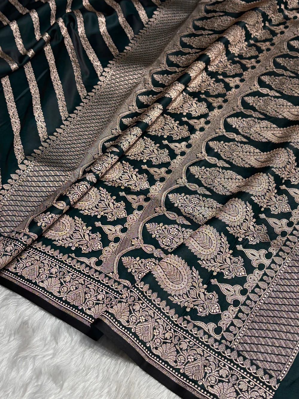 Banarasi Handloom Katan Mashru Silk Saree.