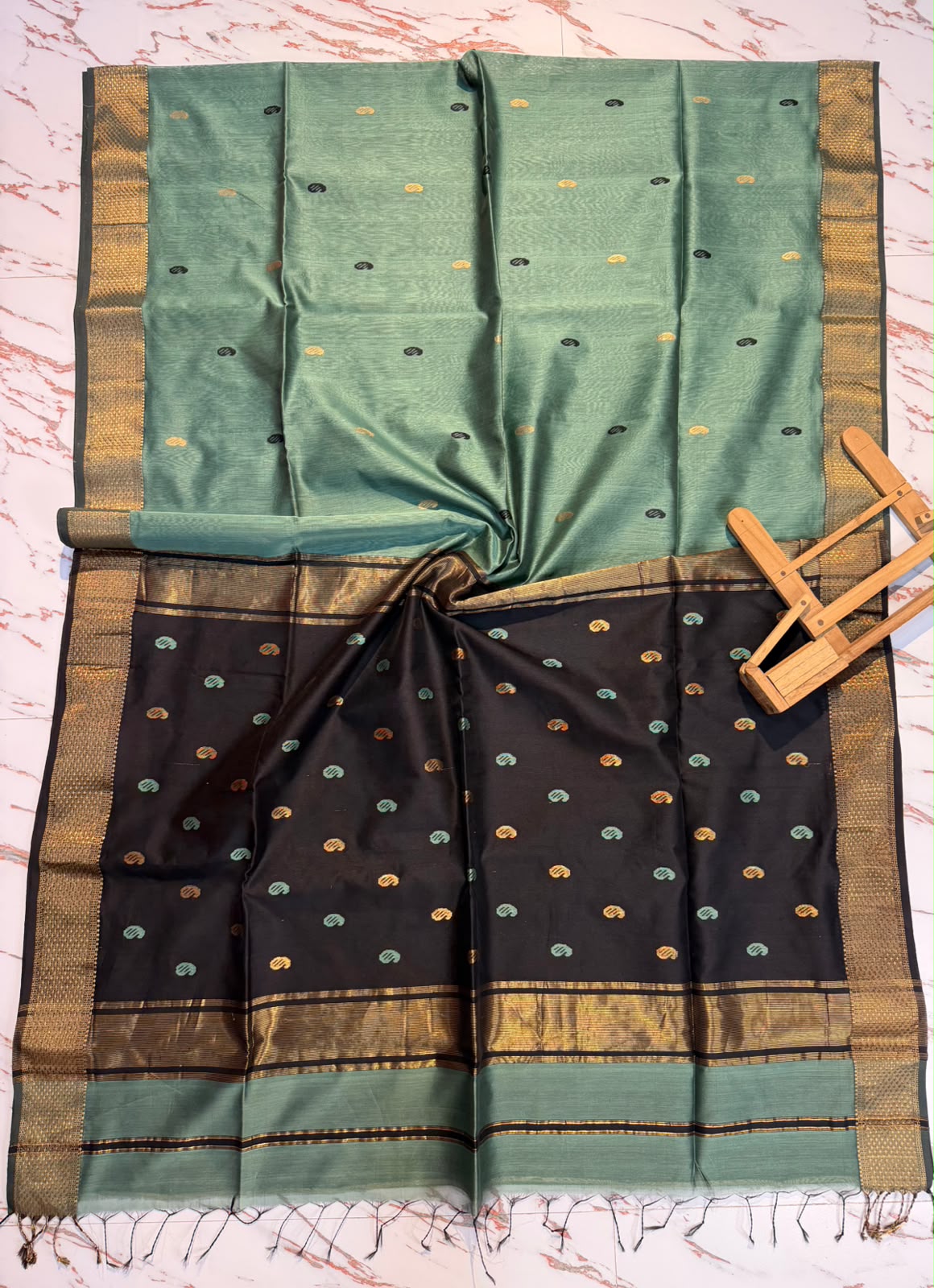 Pure Maheshwari Handloom Silk Saree.