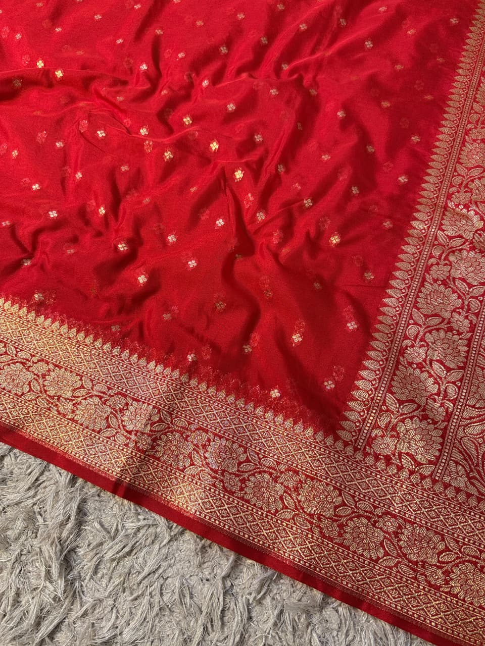 Banarasi Georgette Silk Saree With Blouse.