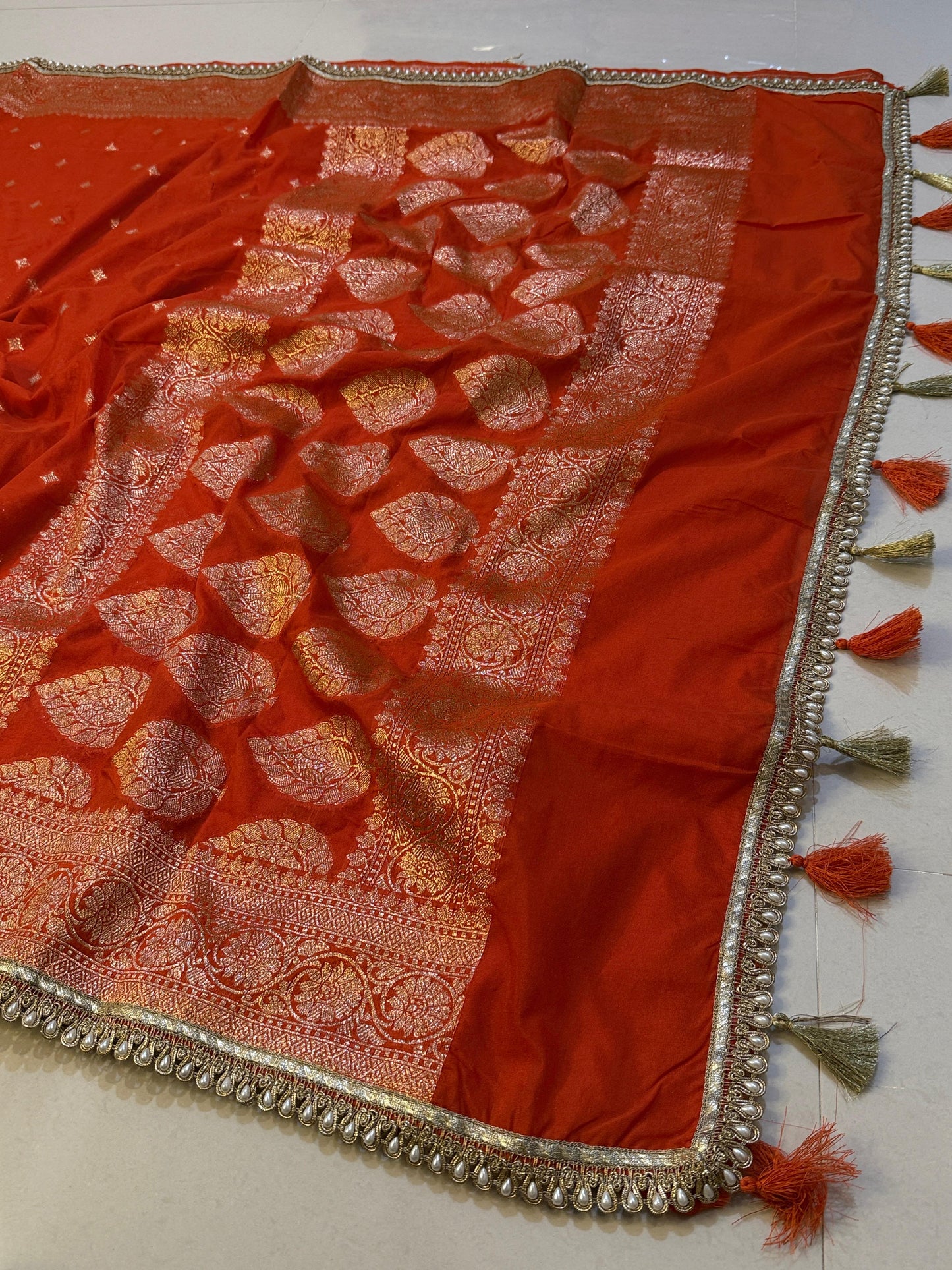 Handloom Banarasi Khaddi Katan Soft Silk Saree With Pearls lace Work Border