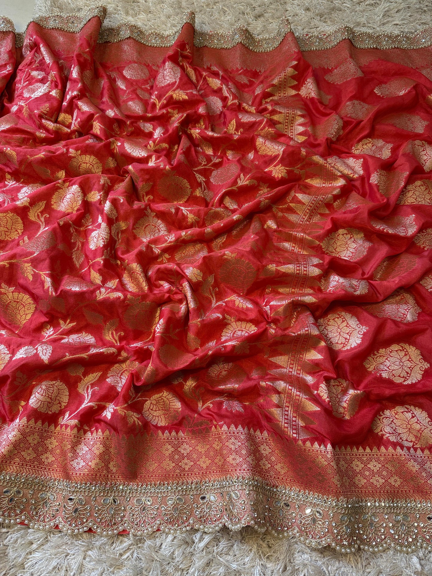 Handloom Banarasi Mashru Khaddi Soft Silk Saree.