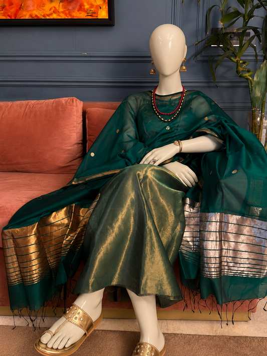 Pure Maheswari Silk Cotton Handwoven Unstitch Suit.