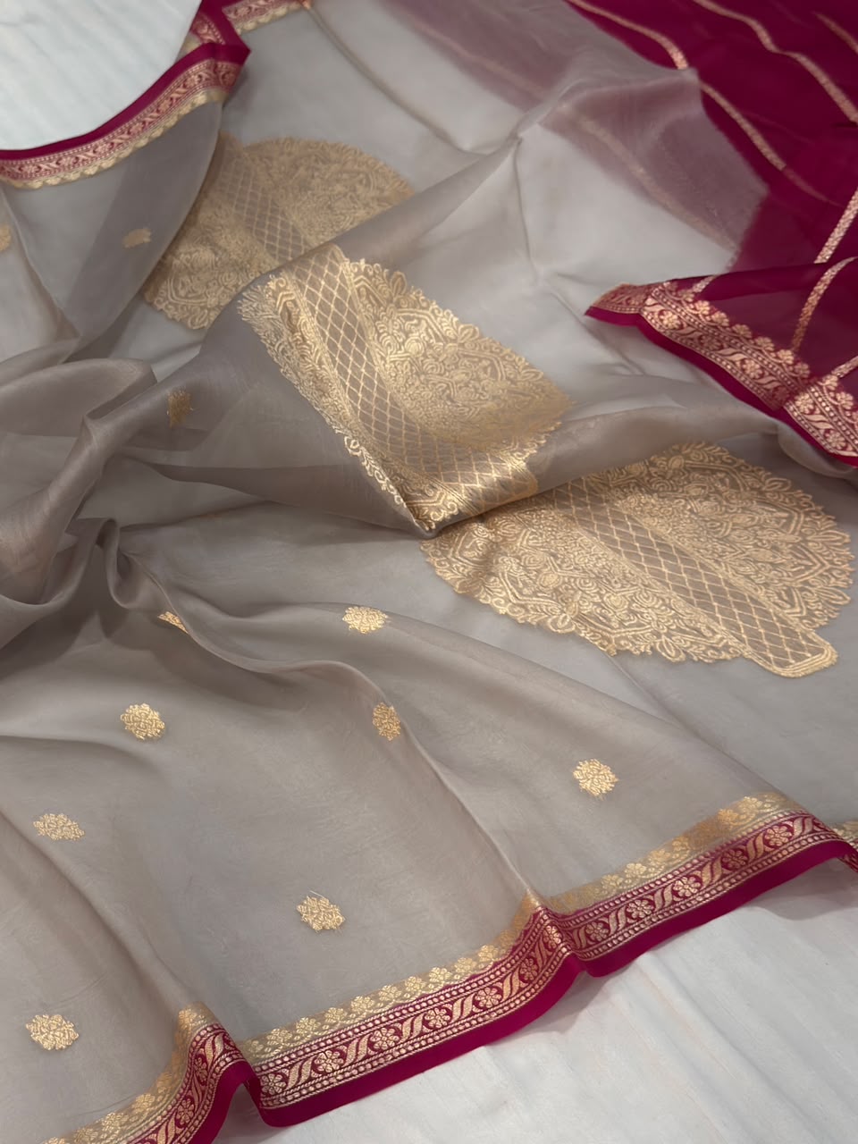 Pure Banarasi Handloom Kora Organza Silk Saree.