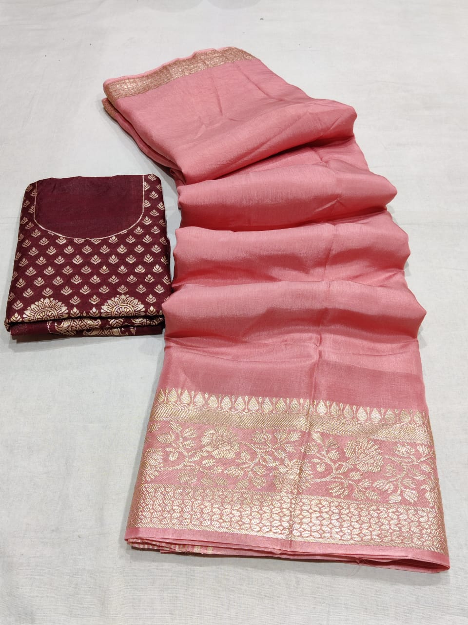 Pure Russian Dola Silk beautiful All over Zari Boder chit Pallu Weaving Saree