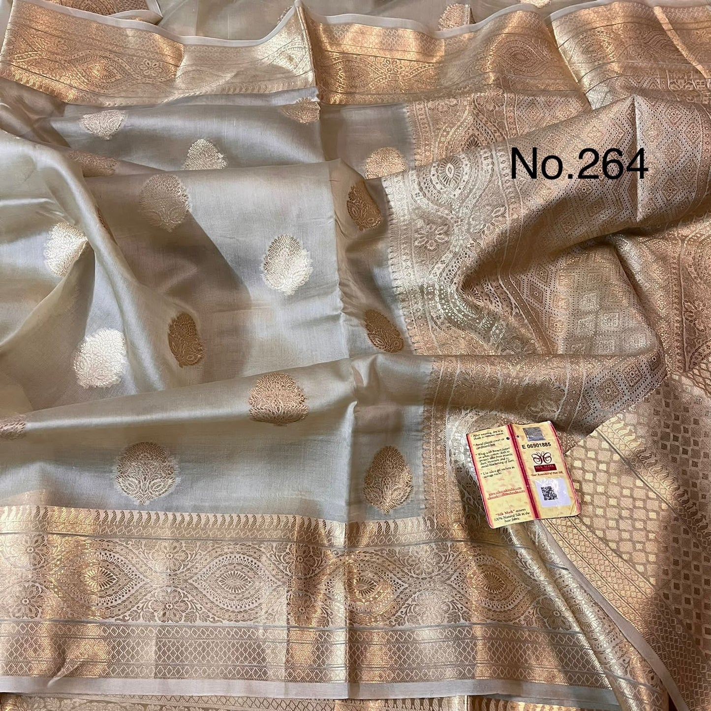 Banarasi Semi Kora Organza Silk Saree With Blouse