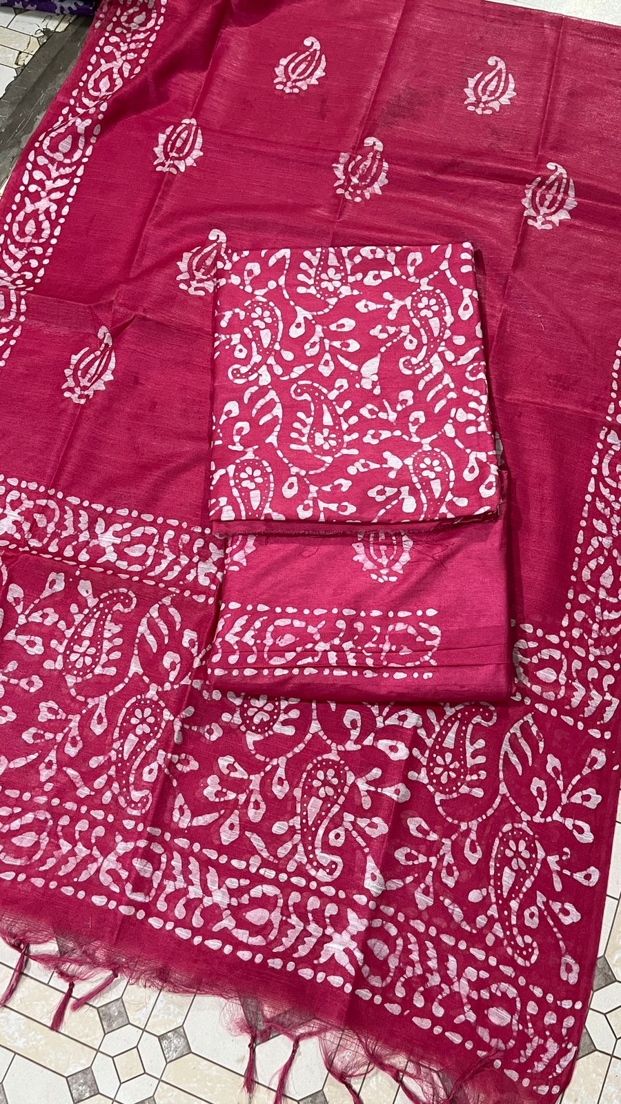 Katan Silk Batik Printed Unstitched Suit With Dupatta