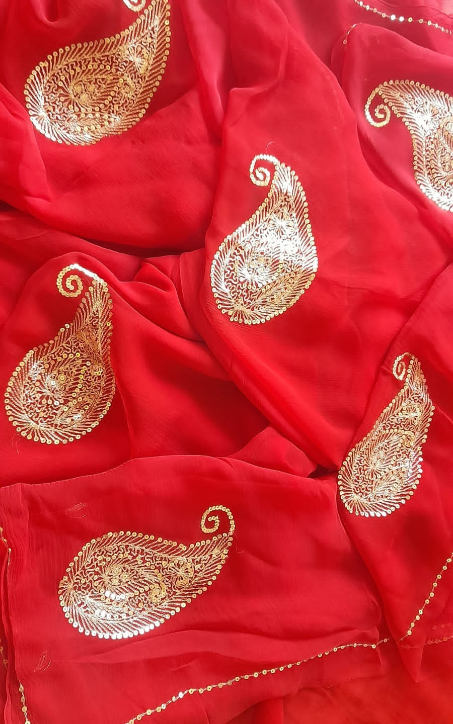 Pure Dimond Chiffon Hand mofits Saree With Blouse (13 Buti )