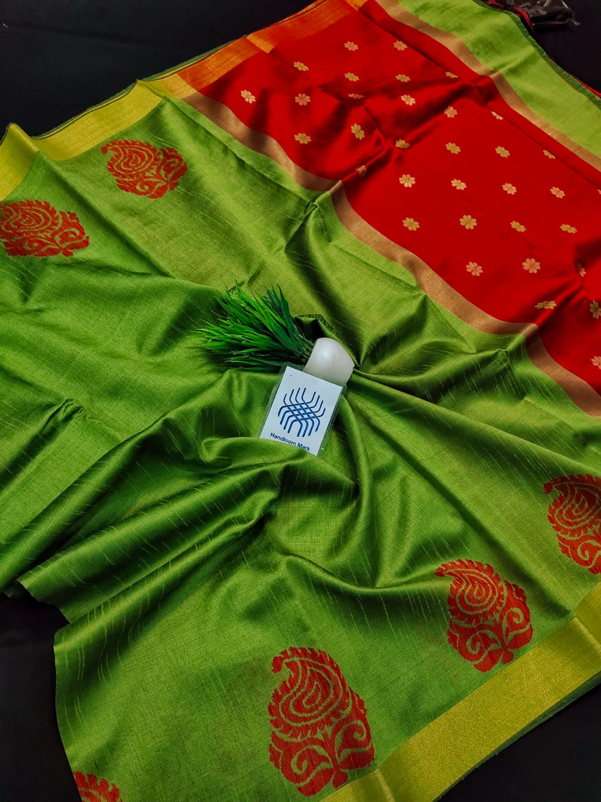 Handloom Raw Silk Design Saree With Contrast Blouse